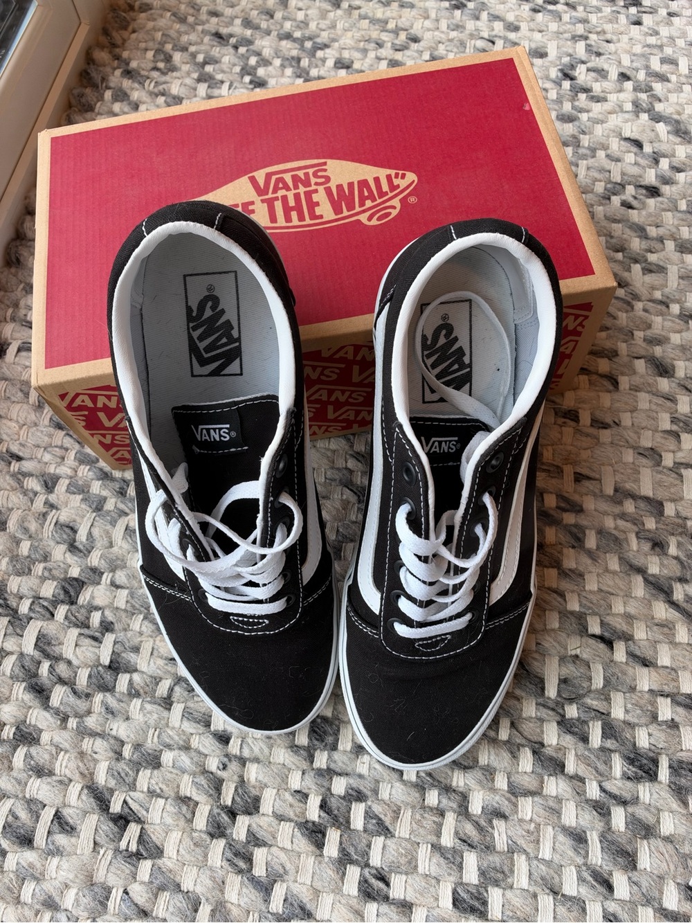 Vans ward platform canvas sneaker size 9